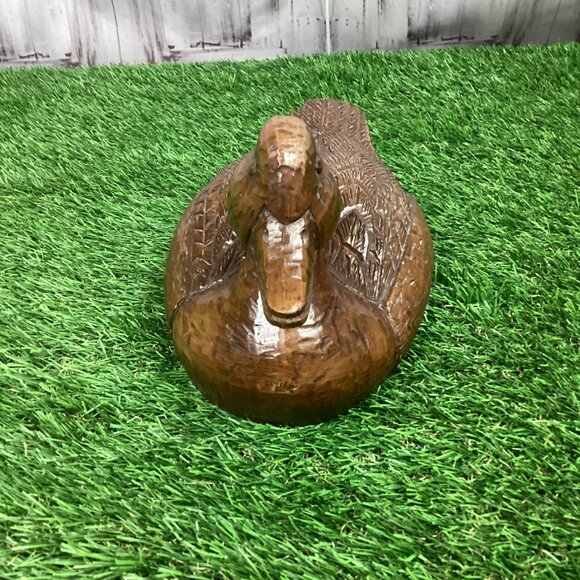 Red Mill Carved Wooden Duck - Picture 4 of 11